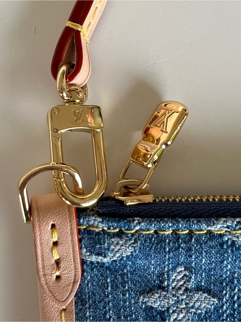 LOUIS VUITTON Monogram Denim Carryall MM Pochette Blue 💙 Like New - Picture 6 of 16